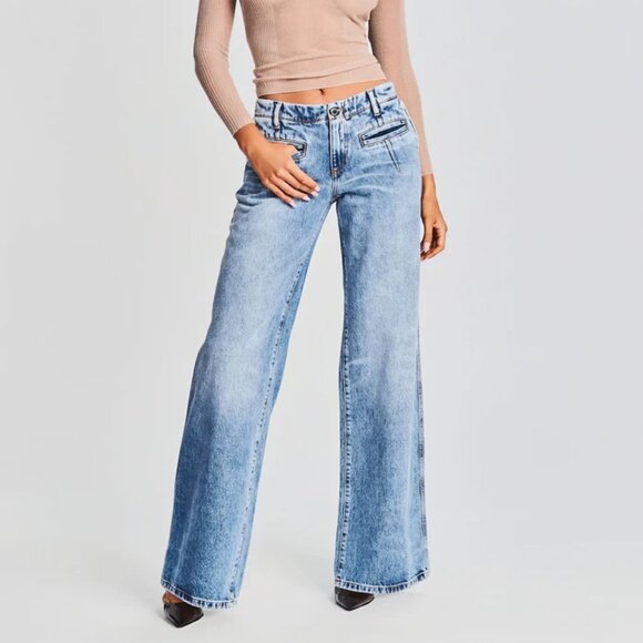 NWT Retrofête Sutton Low Rise Flare Jeans Alani Size 26 - Picture 1 of 4